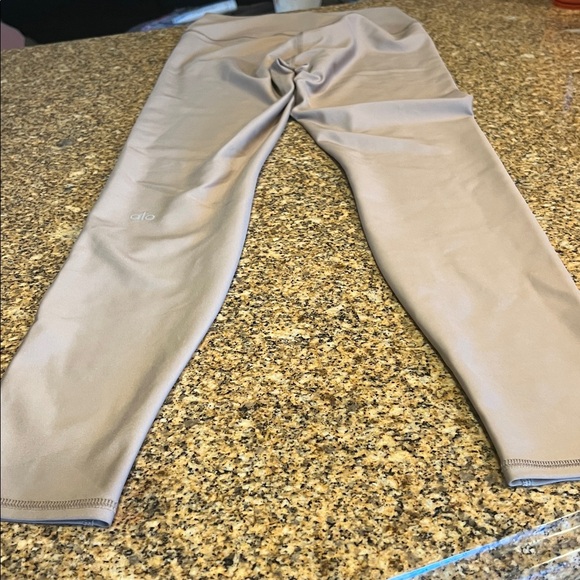 Alo tan  Leggings - Picture 2 of 2